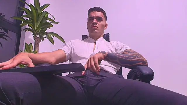 ALPHA_DOMINUS_ 现场XXX聊天