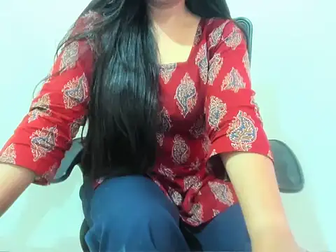 Chat +18 de Hina_Chaudhary ao vivo