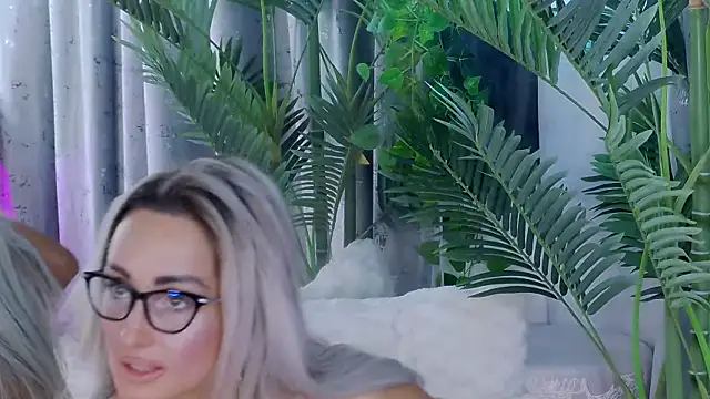 IsabelleEthan Live XXX Chat