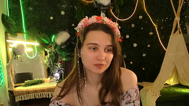 TessaMill: онлайн-секс-чат