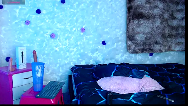 Chat +18 de bella_warzon ao vivo