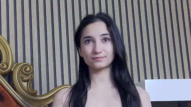 Chat +18 de CarolinaBlair ao vivo