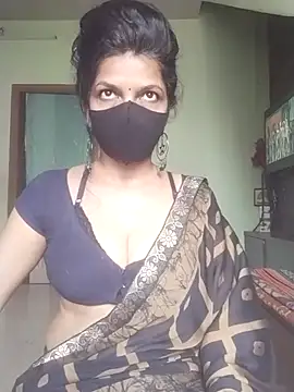 Shuttii_25: онлайн-секс-чат