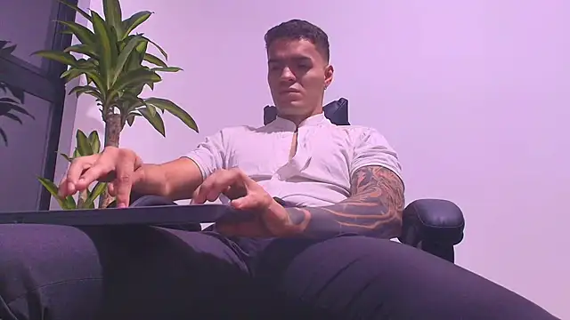 ALPHA_DOMINUS_: вебкам-шоу