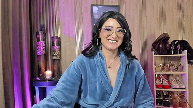 AdeleMourfgのライブXXXチャット