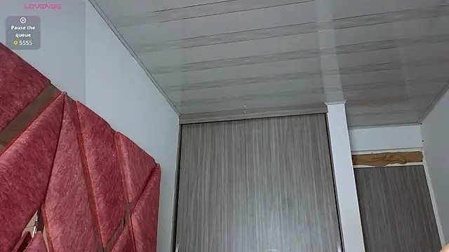 Emma_Revees 即時 XXX 聊天