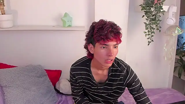 Chat XXX ao vivo de santy-kitty