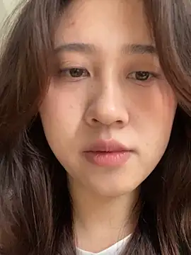 Liliya-77 即時 XXX 聊天