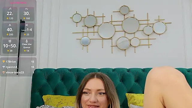 IrisLayne Show in webcam