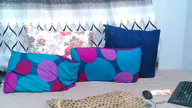 ChubbyBoobsxxx's Live XXX Chat