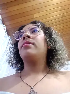 Chat +18 de CATTALINAHOT ao vivo