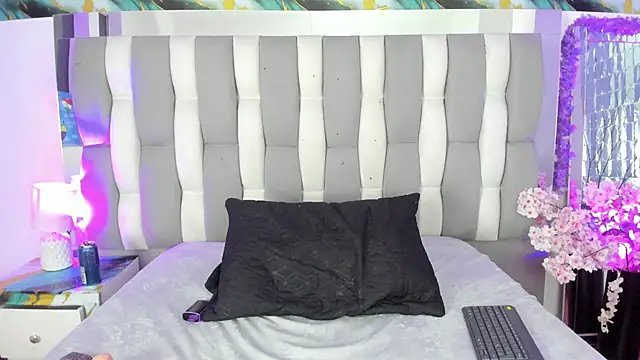 IsaDiiaz Chat XXX live