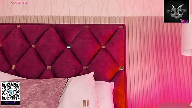 Axa_Graham Live XXX-chat