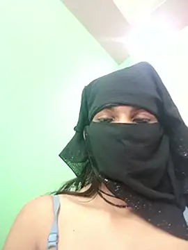 Aafreen_36 Show in webcam