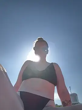 Chat XXX en directo de SunnyGrin