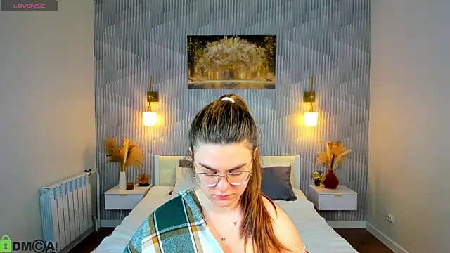 zoe_j0y Chat XXX in diretta