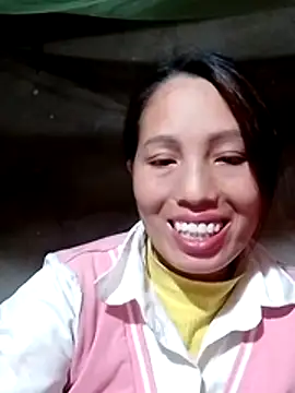 Gummiesu 网络视讯表演