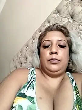 Czat XXX na żywo – IndianLara