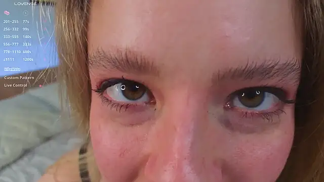 TiffinyMergist Adlı Modelin Canlı XXX Sohbeti