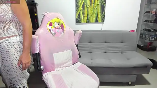 Živý XXX chat Khalifa_Gold