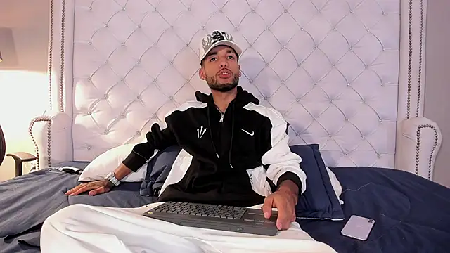 Thiagoferreti Chat XXX live