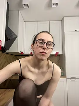 MartiniiSelenna's Live XXX Chat