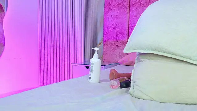 emmacurvy élő XXX-chatje