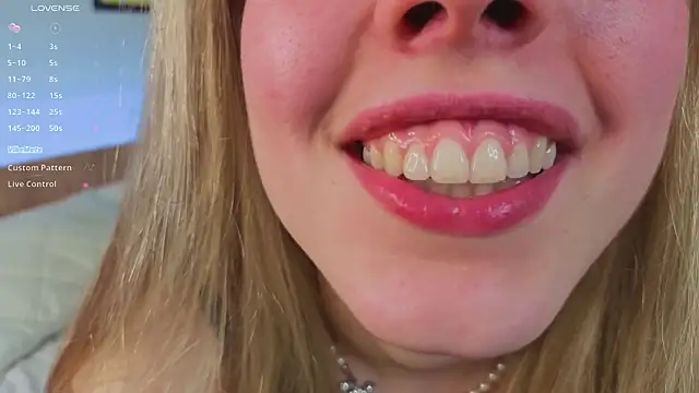 XXX chat uživo modela TiffinyMergist