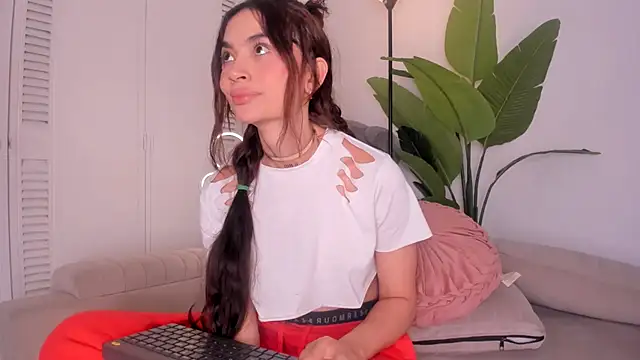 kitty_miaa live XXX chat