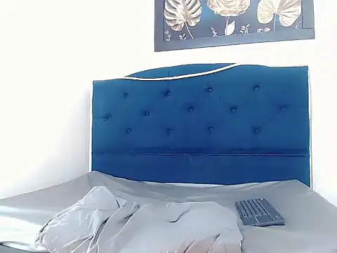 Karlaa_Hernandez_'s Live XXX Chat