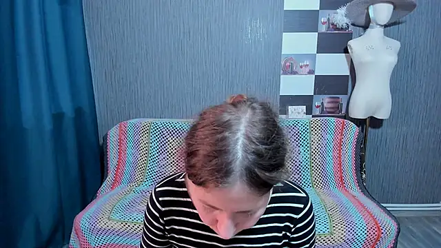 pa1e_pr1ncess élő XXX-chatje