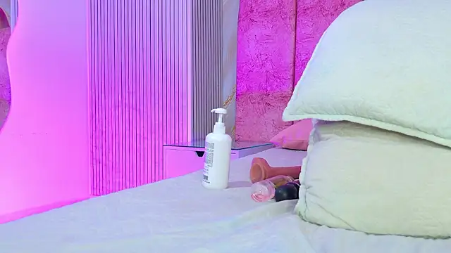 emmacurvy élő XXX-chatje