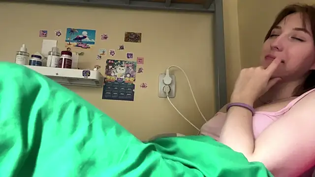 Chatroom XXX en direct de AquilineOrites