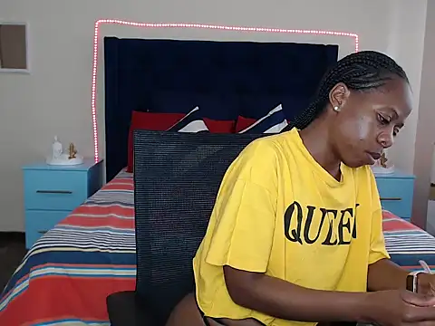 QUEENMANDYY – Live XXX-chat