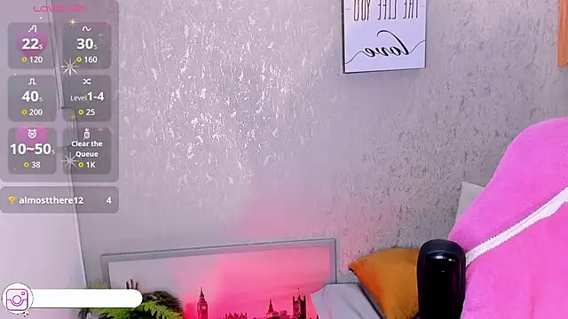 Luxury_Woman's Live XXX Chat