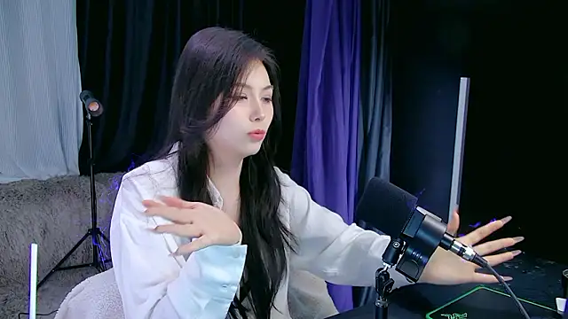 yoyo-o88's Live XXX Chat