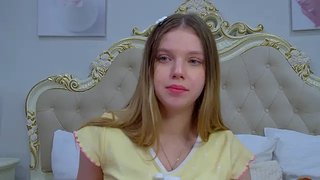 HallyBradley Adlı Modelin Canlı XXX Sohbeti