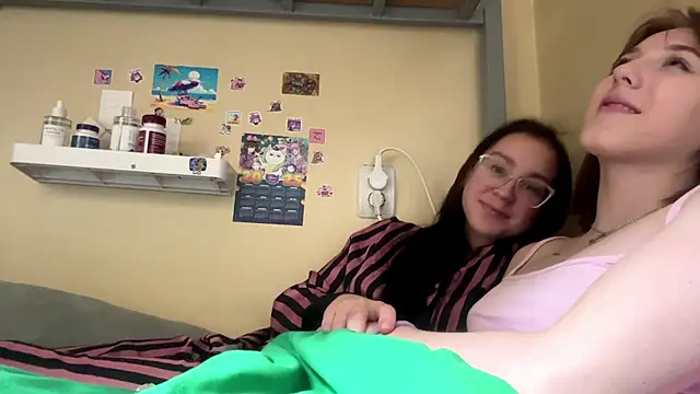 AquilineOrites Live XXX Chat