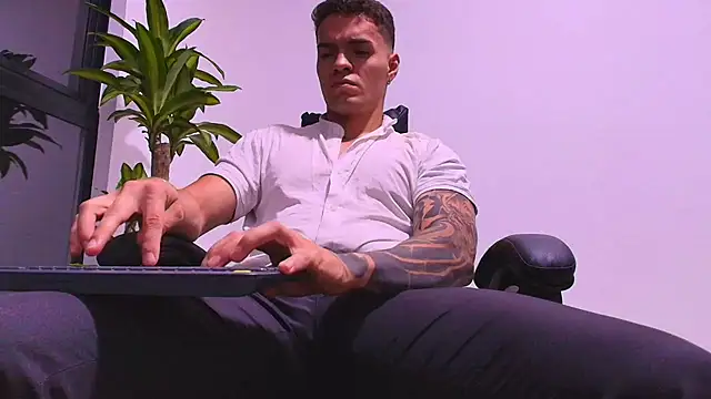 ALPHA_DOMINUS_ Show Webcam