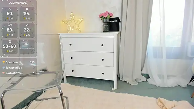 Онлайн чат XXX Selena_Reeves