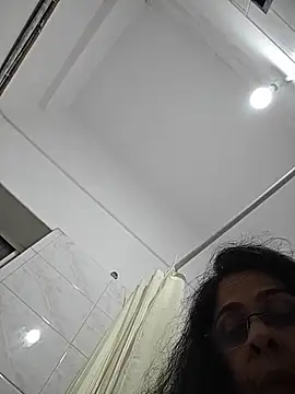 NakedMILFx Chat XXX live