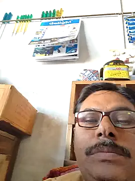 Chatroom XXX en direct de Srmotrs