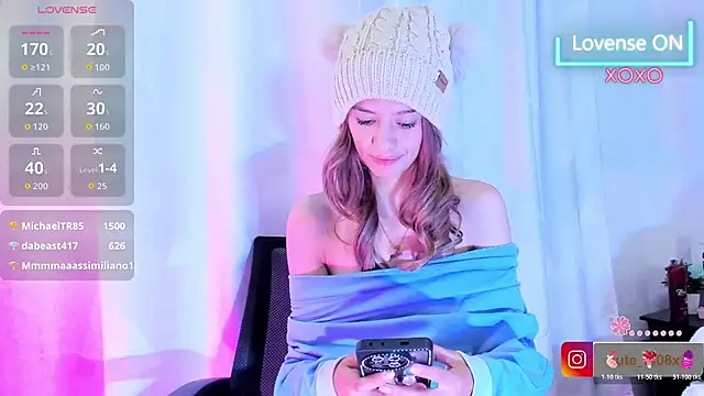 Show modela Sofiia_cute_ na web-kameri