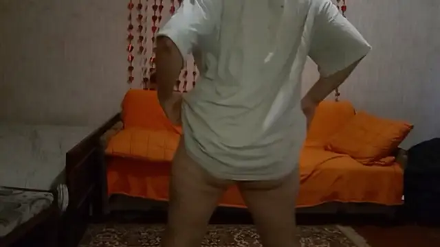 Miyabeee: онлайн-секс-чат