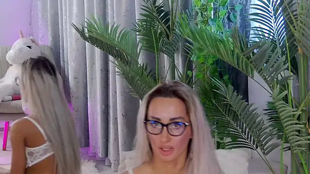 دردشة IsabelleEthan الجنسية المباشرة