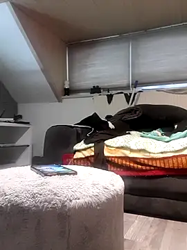 AquaMenn: διαδικτυακό σόου στην κάμερα