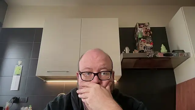 theitalianbear Webcam Show