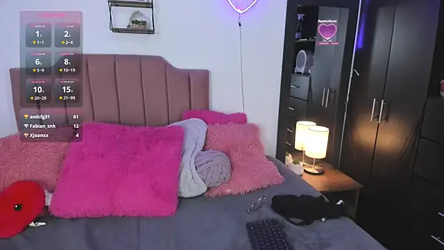 Nina_curves 即時 XXX 聊天