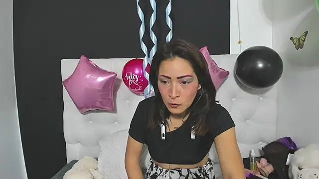 evelynesex Chat XXX in diretta