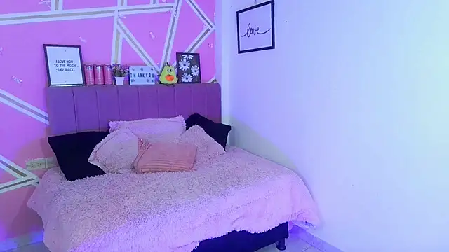 Natasha_Romanof18n Live XXX chat